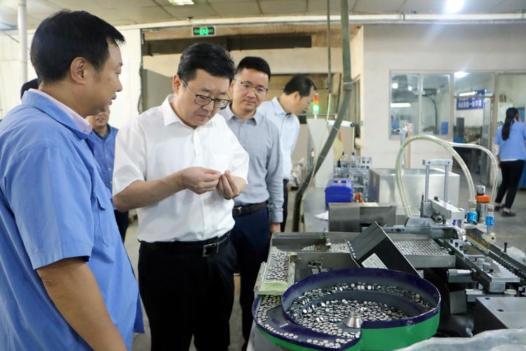 集团清静生产百日行动督导组到西无二集团、、汽车工业公司督导检查