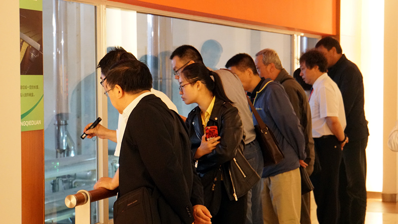 集团向导赴顶益食物、、、御品轩旅行学习